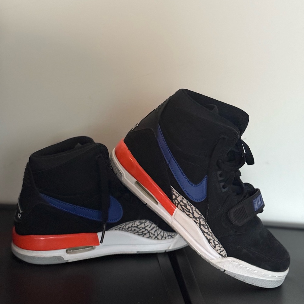 Nike Kids Black and Blue Sneakers